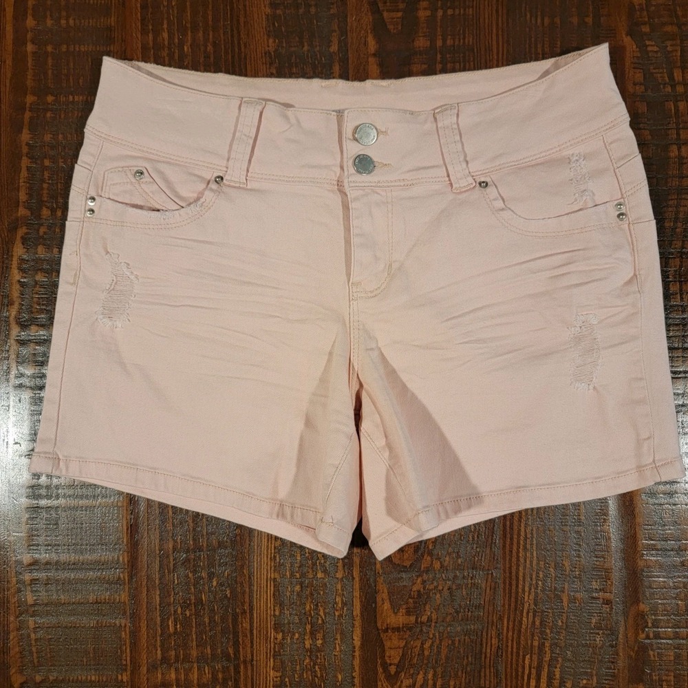YMI Wanna Betta Butt Women's Shorts Size 11 Stretch Y2K Shaping Shorts 2 Button
